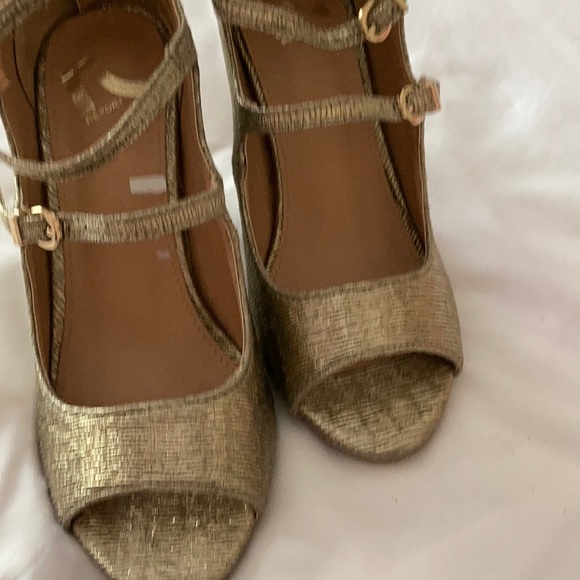 NWT REPORT Go strap sandals never worn - Picture 3 of 5